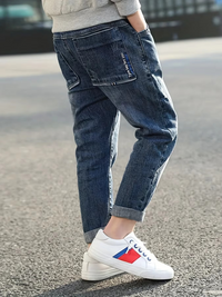 Thumbnail for UrbanJeans – Rento ja trendikäs – poikien slim fit -farkut
