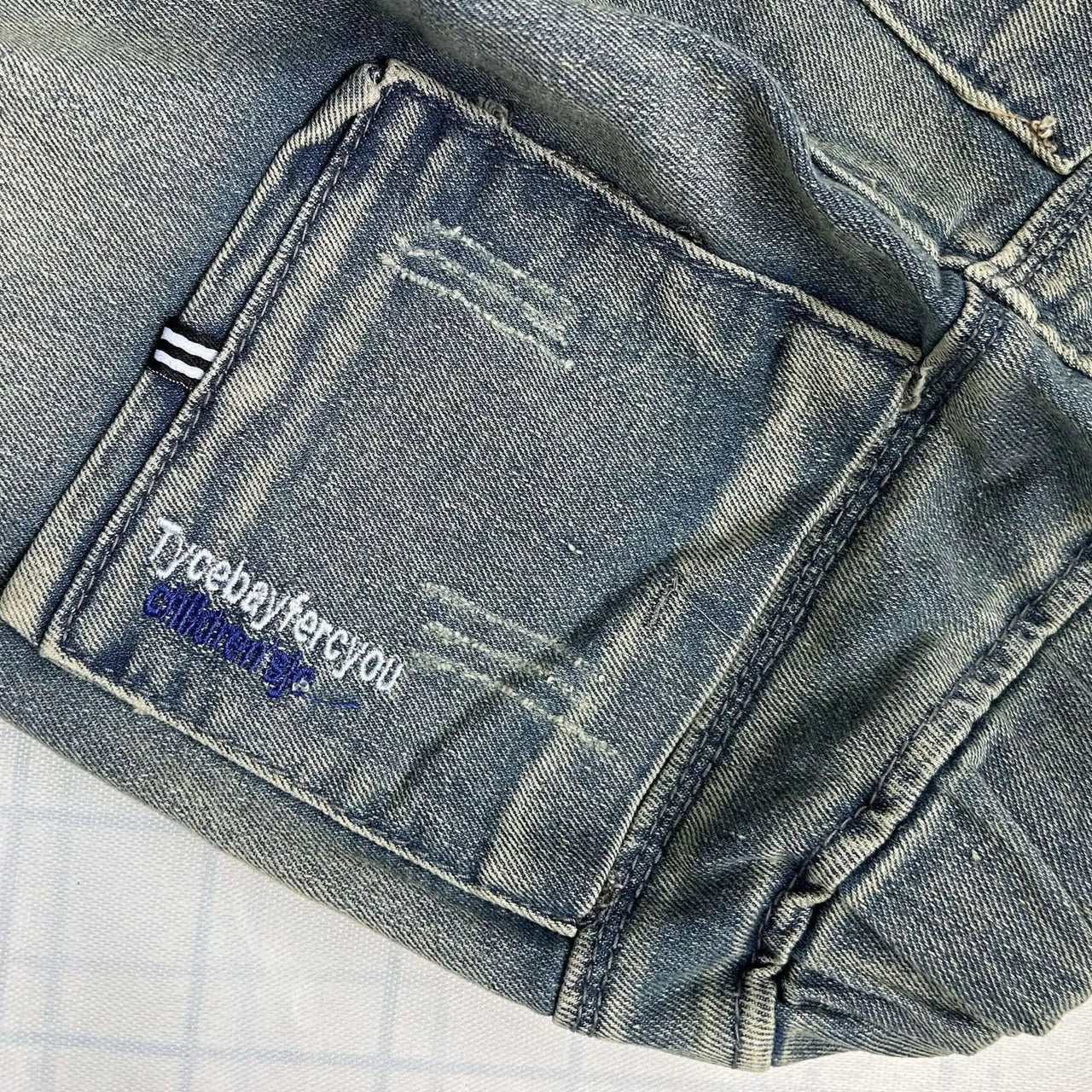 UrbanJeans – Rento ja trendikäs – poikien slim fit -farkut