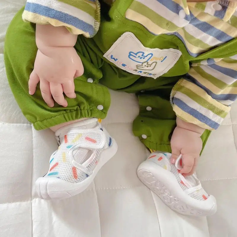Puddle Play Pals™ - Helppoa ulkoilua - Vauvojen sandaalit
