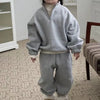 Mini Fashion™ - Vetoketjullinen fleece-asu lapsille