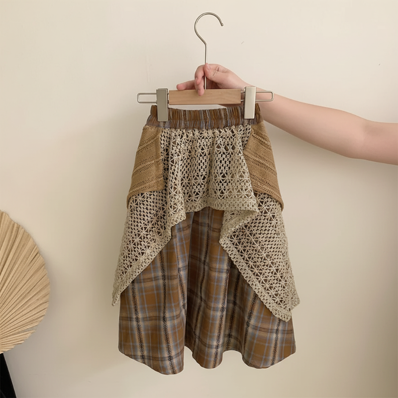 TinyTrends – Boho Chic & söpö – virkattu toppi ja ruudullinen hame