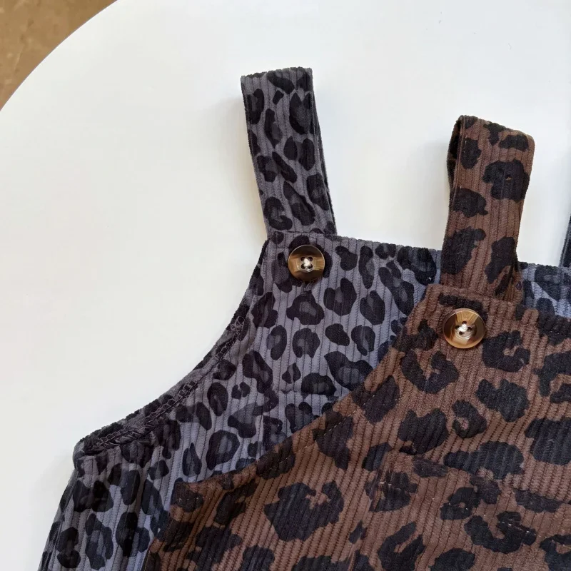 LeopardChic – Trendikäs ja mukava – tyttöjen leopardikuvioiset haalarit