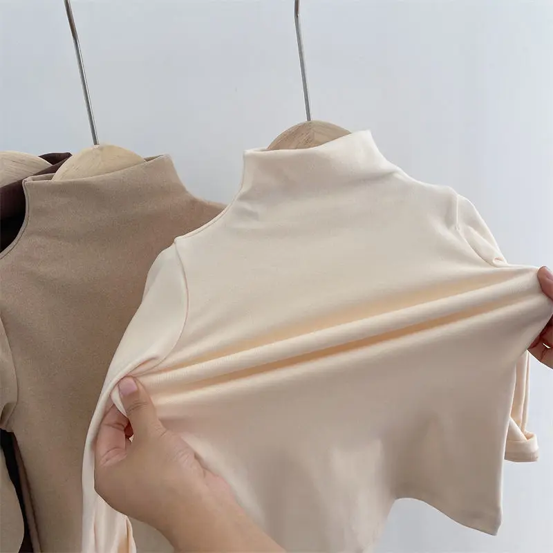 BabyBloom – Söpö ja mukava – pilkullinen haalari