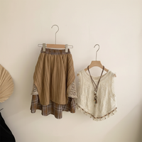 Thumbnail for TinyTrends – Boho Chic & söpö – virkattu toppi ja ruudullinen hame