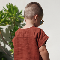 Thumbnail for LittleClassic – Tyylikäs ja mukava – Poikien pellavapaita, jossa on napit