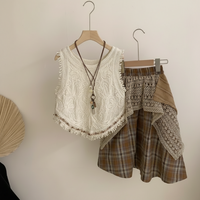 Thumbnail for TinyTrends – Boho Chic & söpö – virkattu toppi ja ruudullinen hame