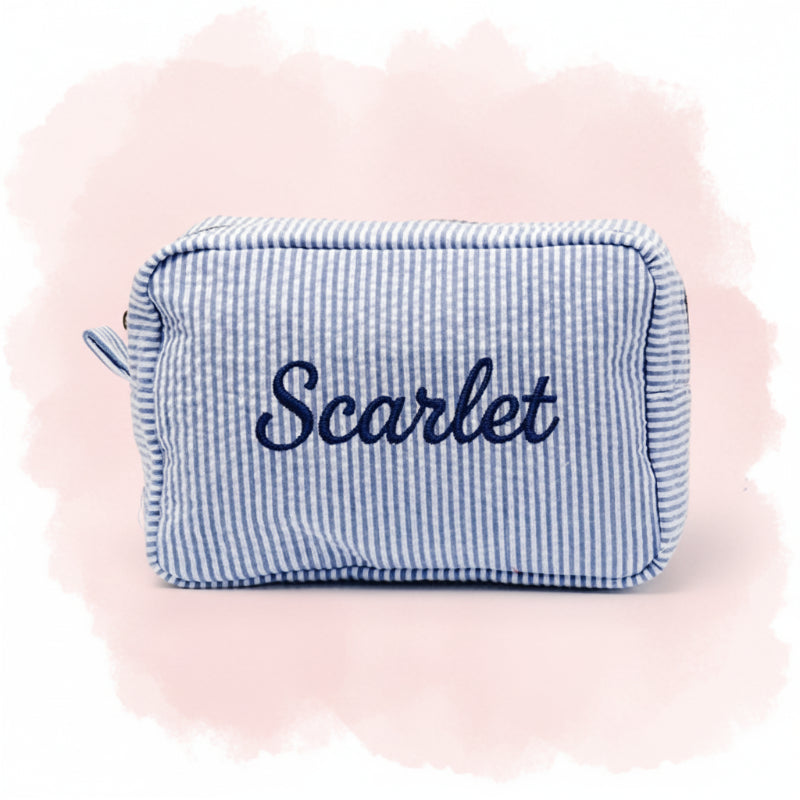Striped Name Pouch – Henkilökohtainen ja tyylikäs – meikkipussi