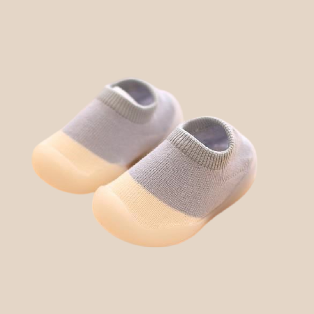 TinySteps – Mukavuus ja turvallisuus – FlexiFeet-vauvankengät