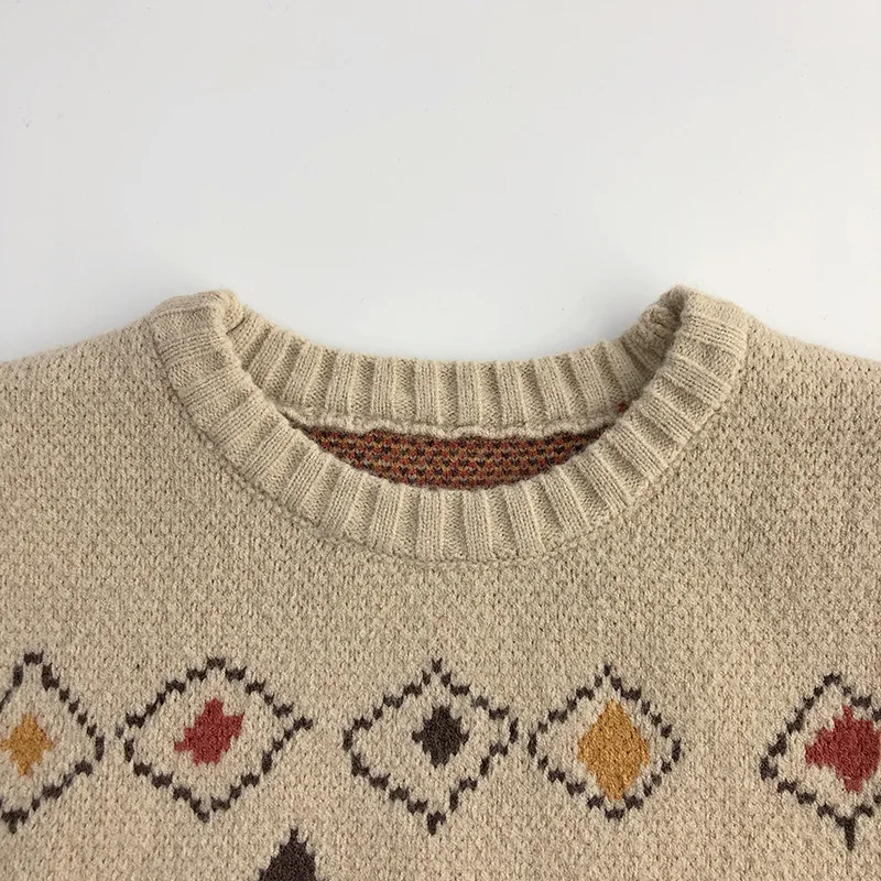 LittleRetro – Lämmin ja tyylikäs – neulottu lasten villapaita, jossa on timanttikuvio
