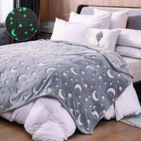Thumbnail for Glow In The Dark Blanket™ - Kimaltelevia unia - Pimeässä hehkuva peitto