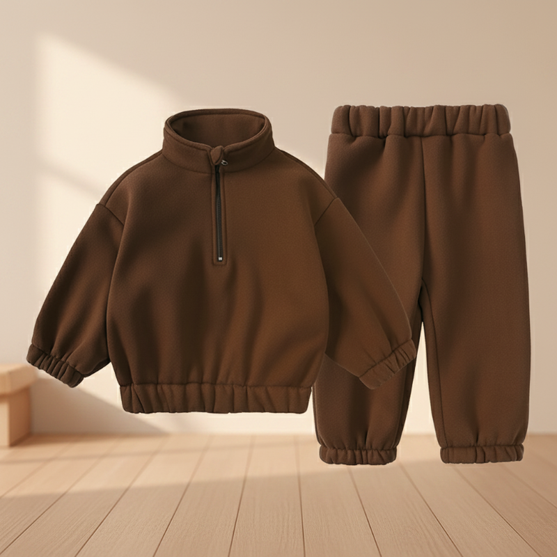 Winter Tracksuit – Lämmin ja mukava – talvinen lastenvaatepaketti