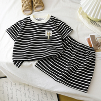 Thumbnail for Kids Stripe Outfit – Trendikäs ja mukava – kesäinen lasten asu