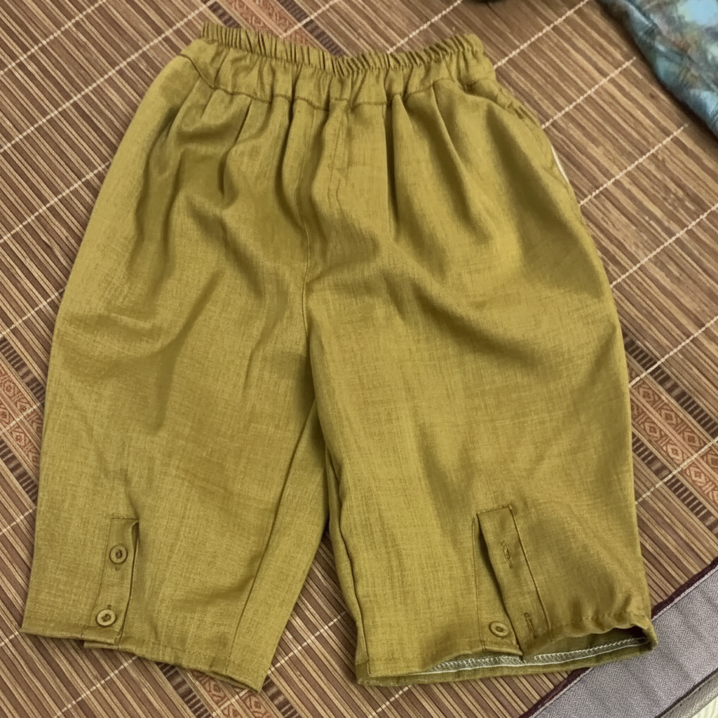 LittleGent – Trendy & Casual – Poikien asukokonaisuus, jossa on ruudullinen paita ja shortsit