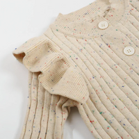 Thumbnail for MiniAurora – Pehmeä ja tyylikäs – Neulottu vauvan body, jossa on enkelinsiivet ja pääpanta