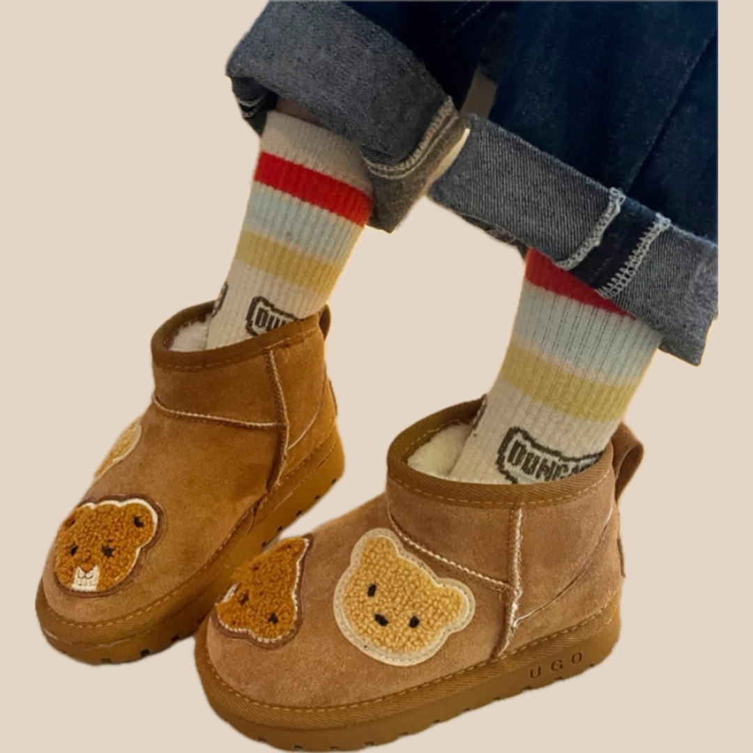 Mini Fashion - Mokkanahkainen ruskea nilkkasaapas karhujen kanssa