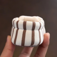 Thumbnail for TinyToes – Pehmeät ja lämpimät – vauvan ensimmäiset kengät raidallisella kuviolla