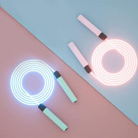 Thumbnail for GlowRope – Ainutlaatuinen ja energinen – Valoa heijastava hyppynaru