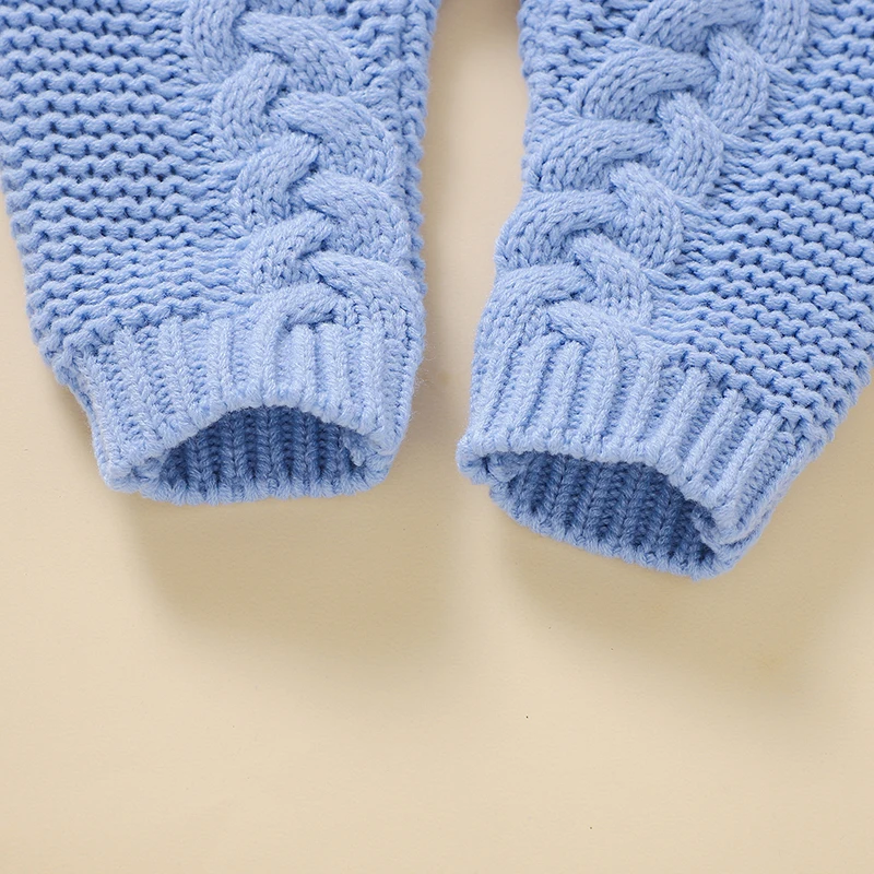 SoftKnit – Lämmin & Suloinen – Neulottu Vauvan Hupullinen Haalari