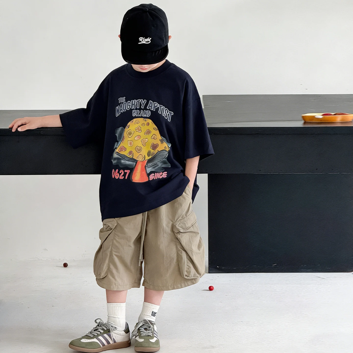 MushroomPlay – Casual & Streetwear – Ylisuuri T-paita, jossa on sienikuvio
