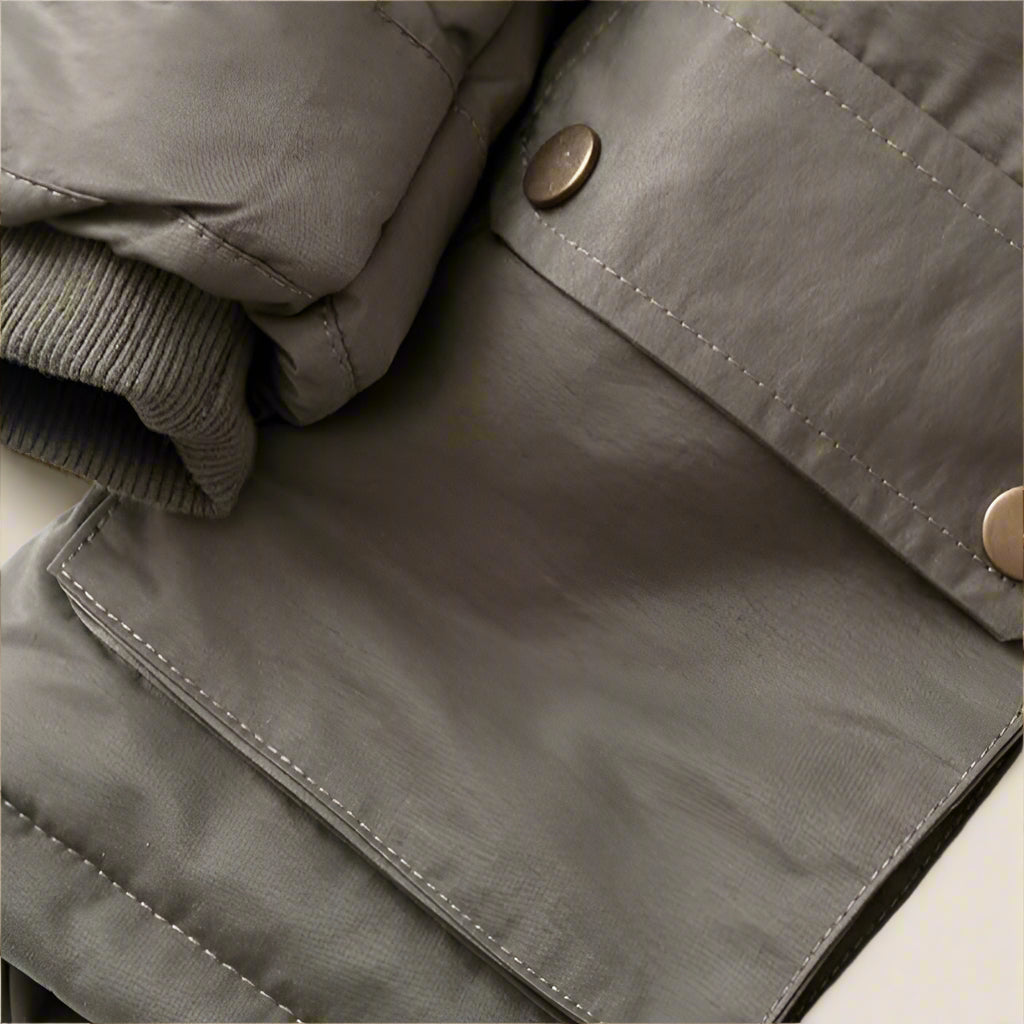 CozyTrend – Elegantti ja lämmin – talvitakki, jossa turkiskaulus