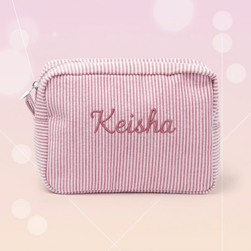 Striped Name Pouch – Henkilökohtainen ja tyylikäs – meikkipussi