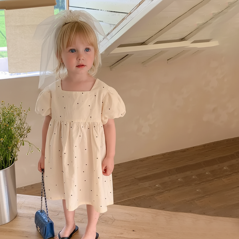 LittleTwinkle – Pehmeä ja mukava – lastenmekko, jossa on kaksi rusettia