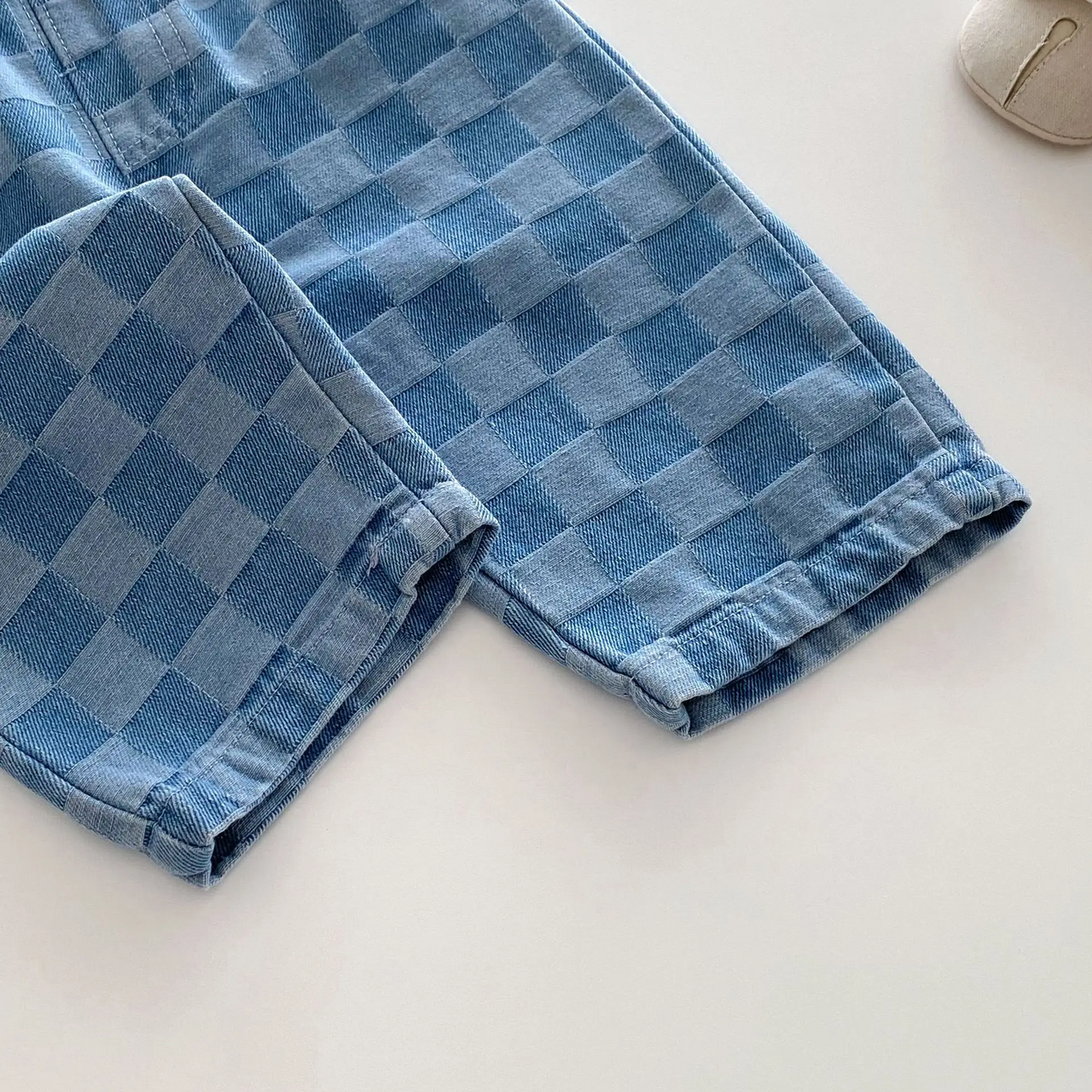 DenimCheck – Mukavat ja trendikkäät – lasten housut, joissa on ruutukuvio