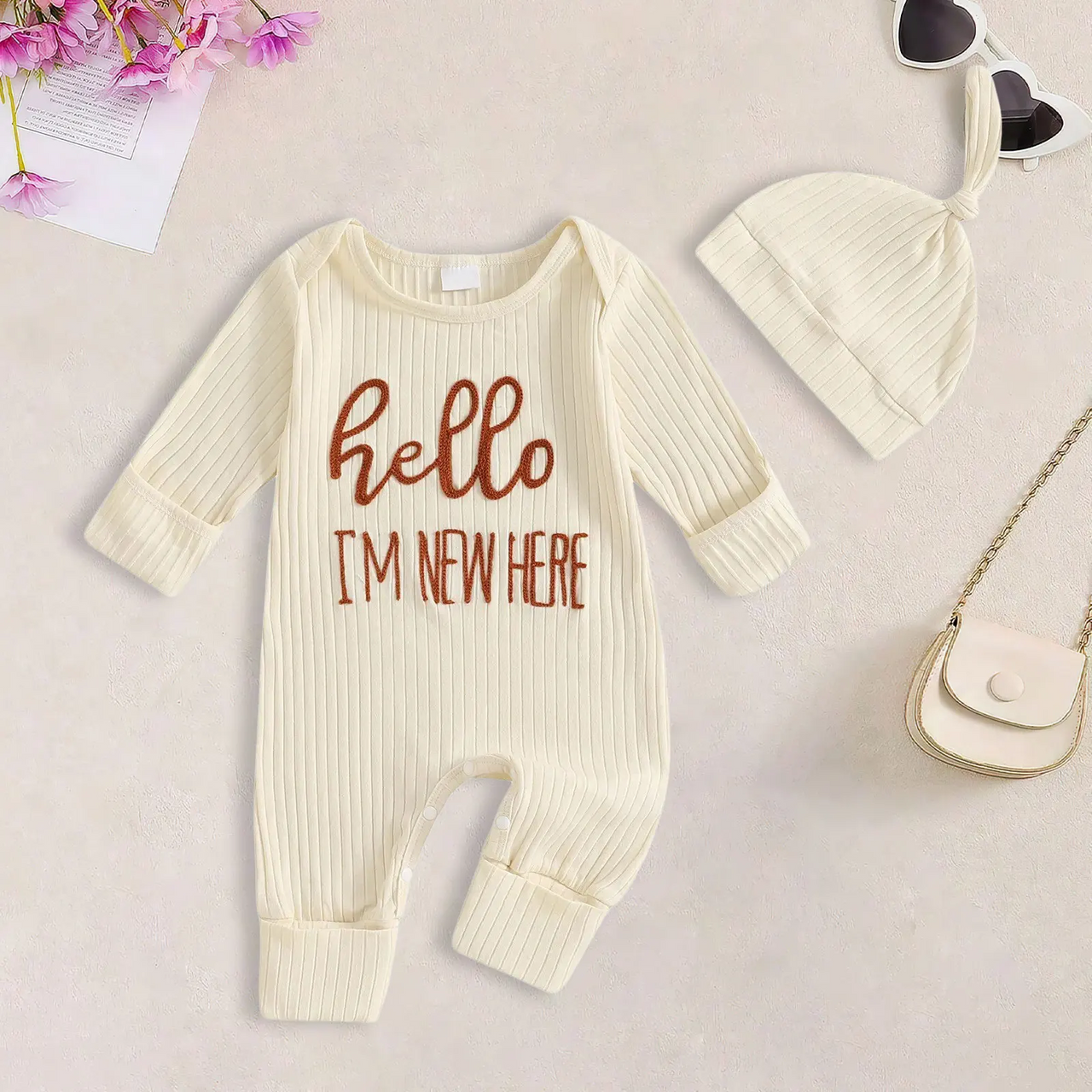 CuddleBaby – Hei, olen uusi täällä – Vauvan haalari ja pipo -setti