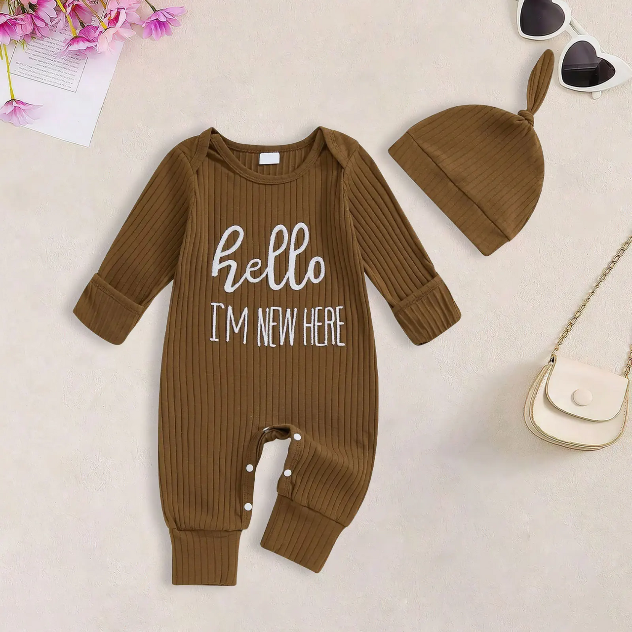 CuddleBaby – Hei, olen uusi täällä – Vauvan haalari ja pipo -setti