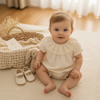 Thumbnail for Vintage Rompers – Ajaton ja pehmeä – vauvan haalari