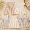 Lace Stitching Dress – Elegantti ja mukava – Pitsi ja tikkaukset