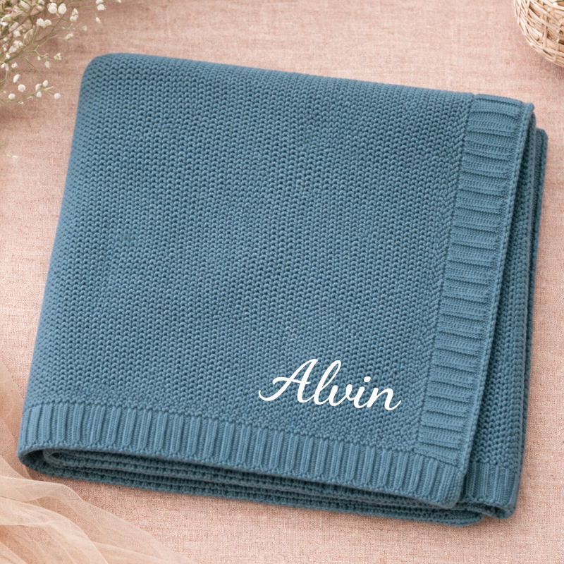 Personalized Baby Blanket – Pehmeä ja ainutlaatuinen – henkilökohtaisesti brodeerattu puuvillapeitto