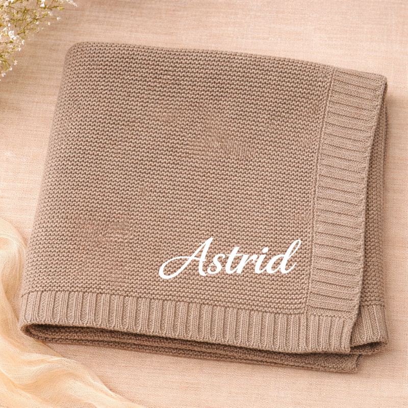 Personalized Baby Blanket – Pehmeä ja ainutlaatuinen – henkilökohtaisesti brodeerattu puuvillapeitto