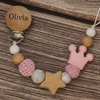 Thumbnail for Baby Pacifier Holder – Nimellä – Henkilökohtaiset puu- ja silikonikivet