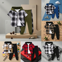 Thumbnail for Boys Checkered Outfit – Trendikäs ja mukava – Ruudullinen lastenvaatesetti