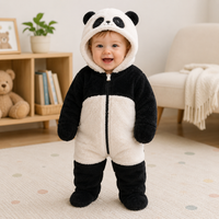 Thumbnail for CozyBear – Pehmeä ja lämmin – vauvan body, jossa on eläinaiheinen huppu