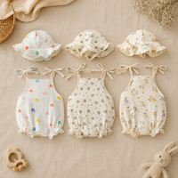 Thumbnail for LittleBlossom – Kesäinen mukavuus ja tyylikkyys – vauvan body, jossa on hattu
