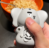 Thumbnail for FoodBreeze – Fiksu ja hyödyllinen – Kannettava ruoan puhallin ja jäähdytin lämpimille ruoille