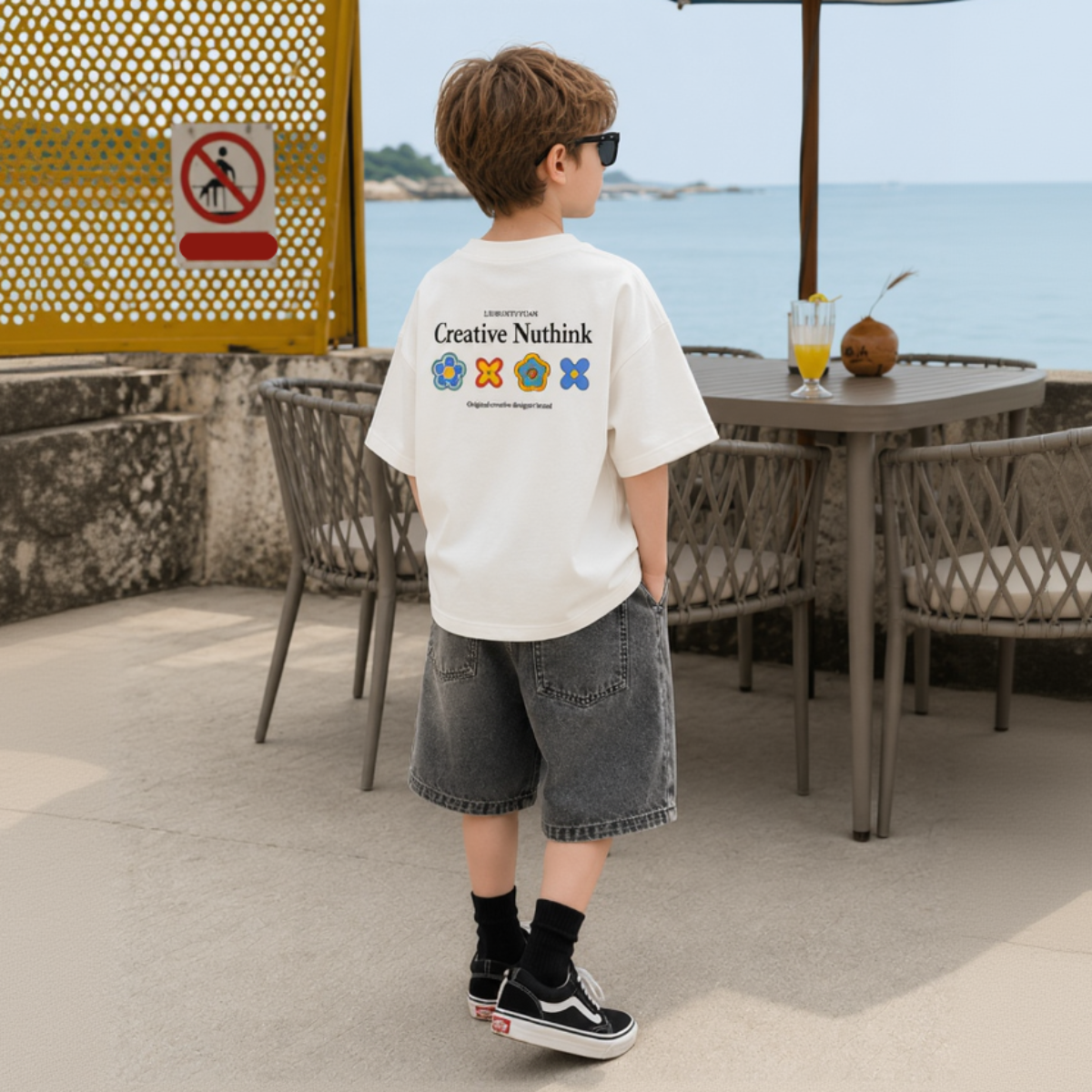 MiniStyle – Laatu ja tyylikkyys – ”Creative Nuthink” -T-paita