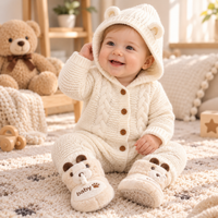 Thumbnail for SoftKnit – Lämmin & Suloinen – Neulottu Vauvan Hupullinen Haalari