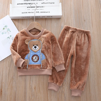 Thumbnail for CozyBear – Lämmin ja pehmeä – Lasten verryttelypuku, jossa on karhukuvio
