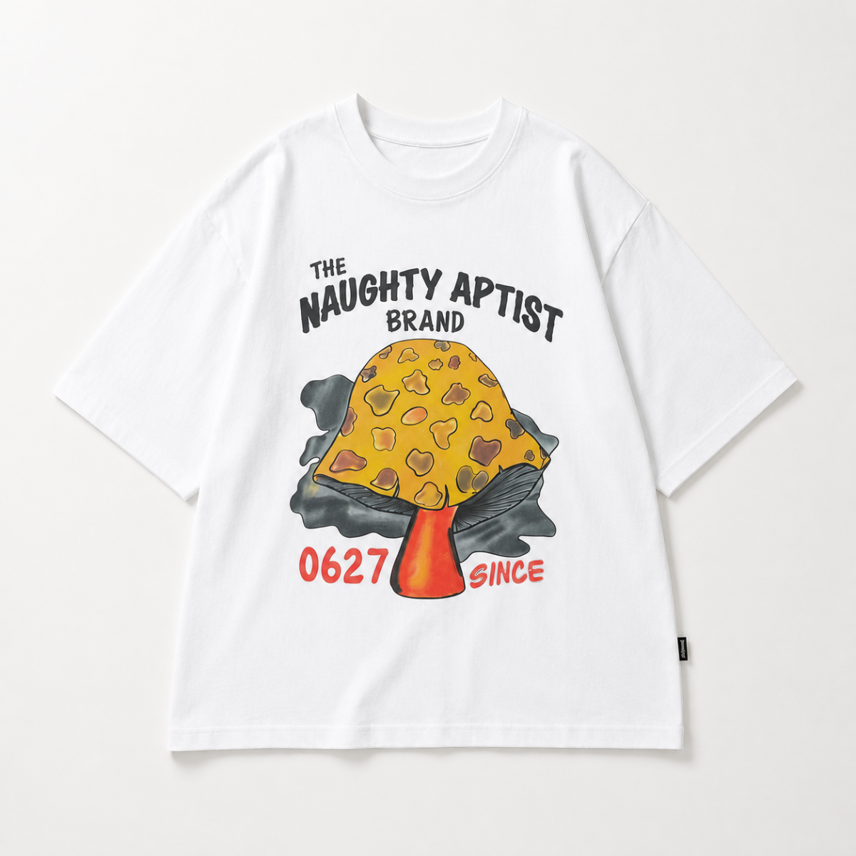 MushroomPlay – Casual & Streetwear – Ylisuuri T-paita, jossa on sienikuvio