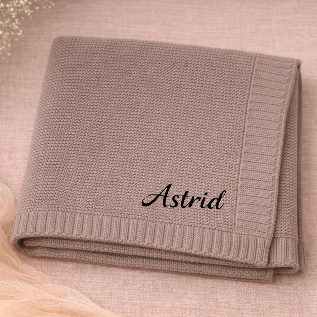 Personalized Baby Blanket – Pehmeä ja ainutlaatuinen – henkilökohtaisesti brodeerattu puuvillapeitto