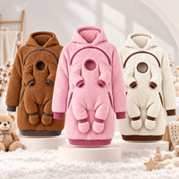 Thumbnail for MamaHug – Lämmin ja käytännöllinen – 2-in-1-huppari äidille ja vauvalle