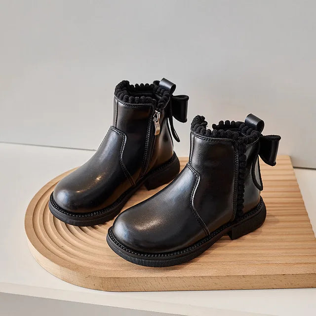 Mini Fashion – Mukavuus ja tyyli – Nahkaiset nilkkurit
