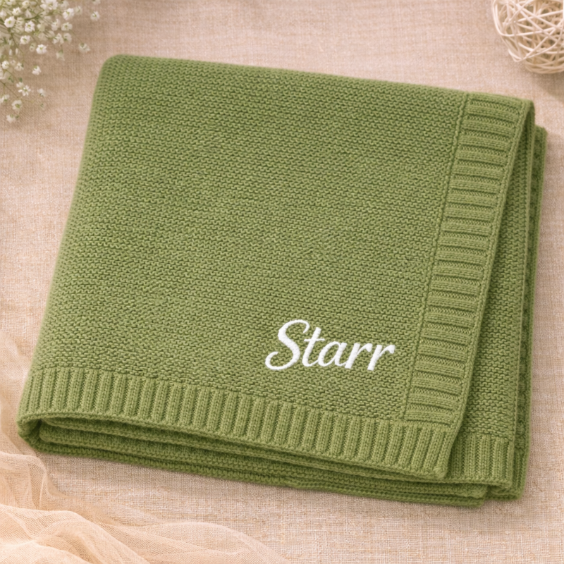 Personalized Baby Blanket – Pehmeä ja ainutlaatuinen – henkilökohtaisesti brodeerattu puuvillapeitto
