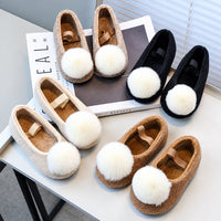 Thumbnail for SoftSteps –  Lämmin ja pehmeä – Tyttöjen kengät, joissa on pehmopomponi