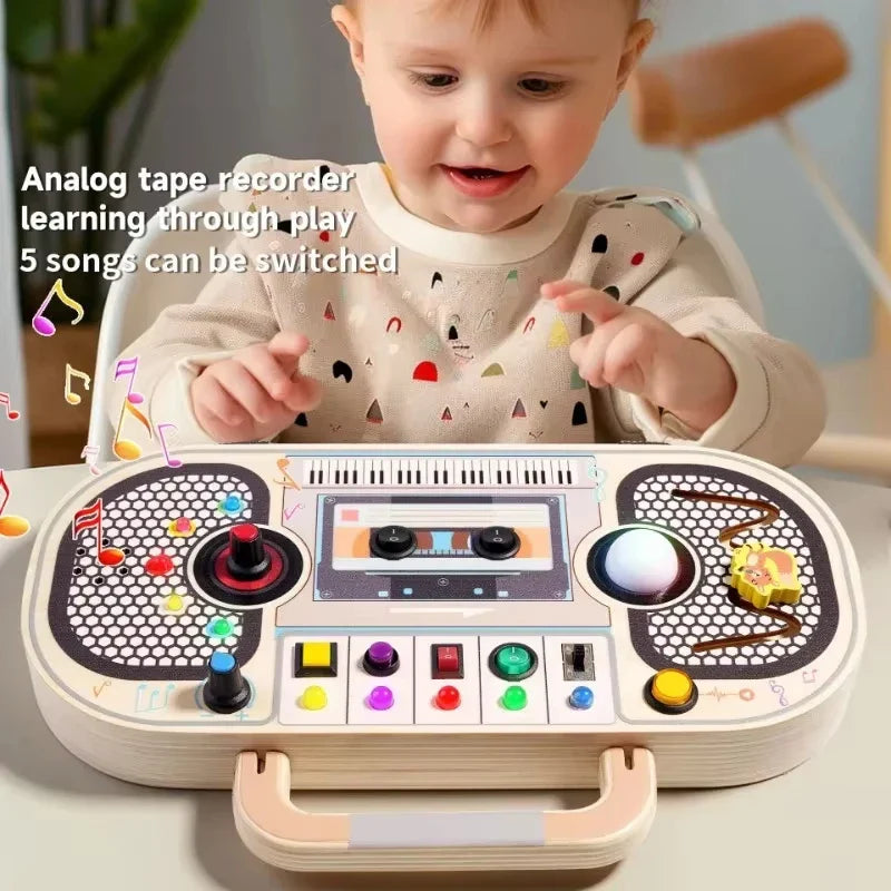 Wooden Busy Board – Motoriset taidot ja vuorovaikutus – Musiikkitaulun aktiviteetit