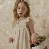 Thumbnail for Sleeveless Dress – Tyylikäs ja mukava – pitsikaulusmekko