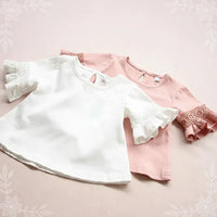 Thumbnail for Girls Trumpet Sleeve Top – Elegantti ja mukava – Pitsihihainen